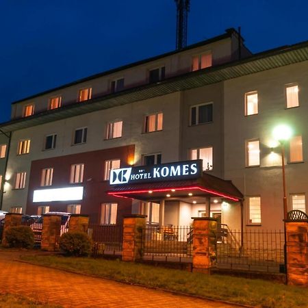 Hotel Komes Skarzysko-Kamienna Exterior photo