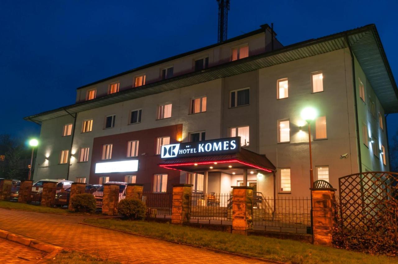 Hotel Komes Skarzysko-Kamienna Exterior photo